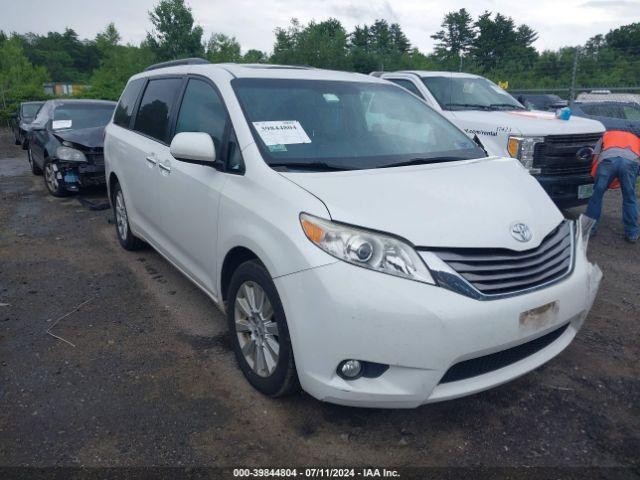  Salvage Toyota Sienna