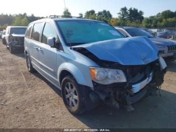  Salvage Chrysler Town & Country