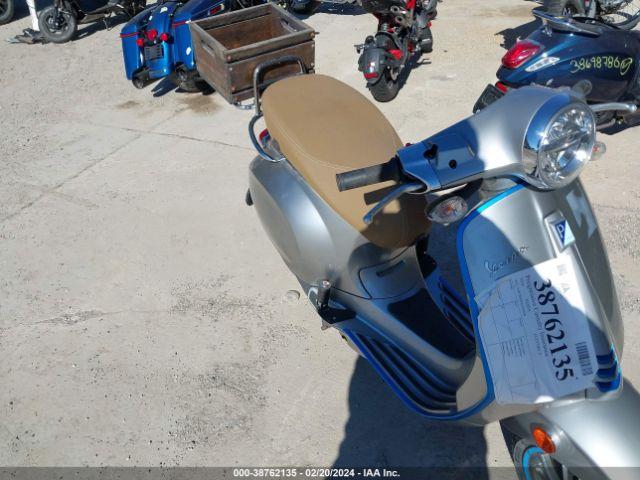  Salvage Vespa Elettrica