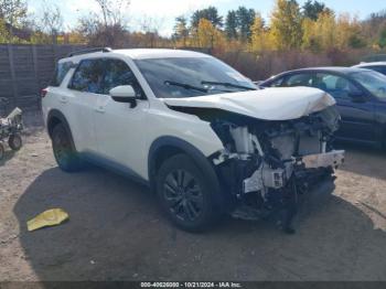  Salvage Nissan Pathfinder