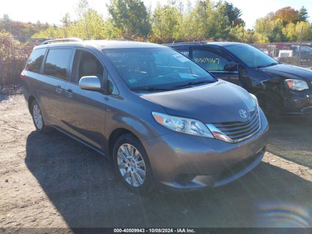  Salvage Toyota Sienna