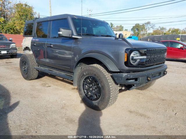  Salvage Ford Bronco