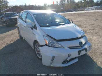  Salvage Toyota Prius v