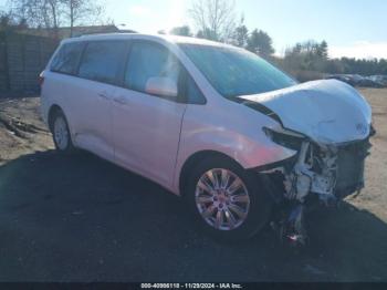  Salvage Toyota Sienna