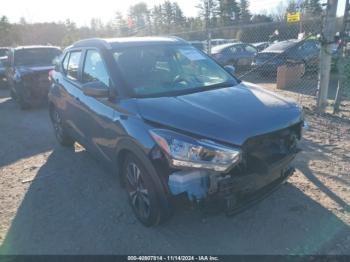  Salvage Nissan Kicks