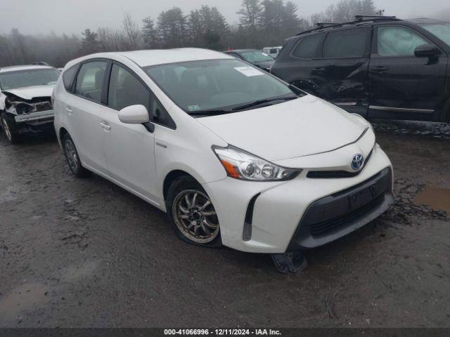  Salvage Toyota Prius v