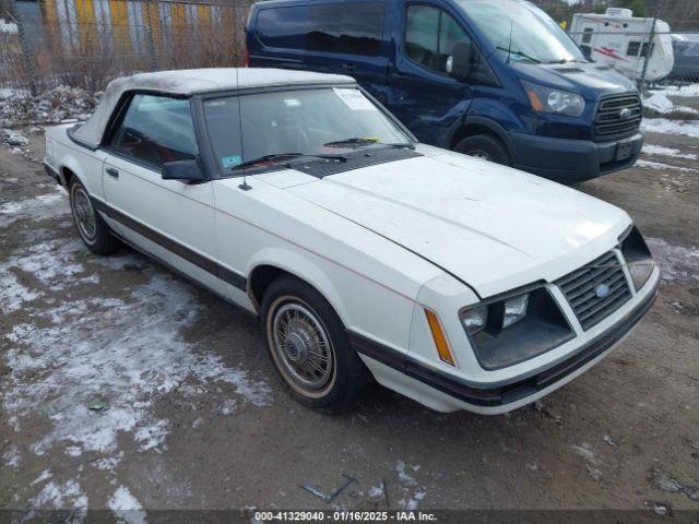  Salvage Ford Mustang