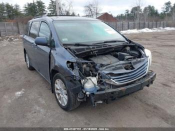  Salvage Toyota Sienna