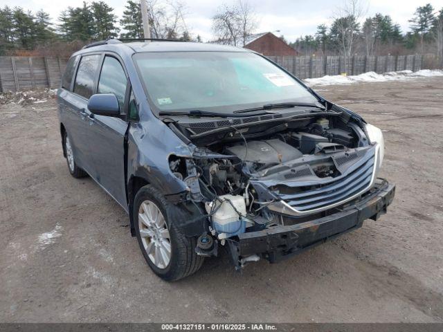  Salvage Toyota Sienna