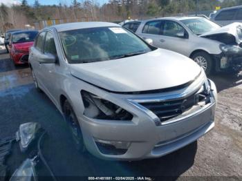  Salvage Nissan Altima