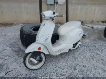  Salvage Vespa Primavera Sprint