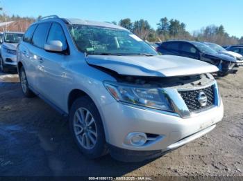  Salvage Nissan Pathfinder