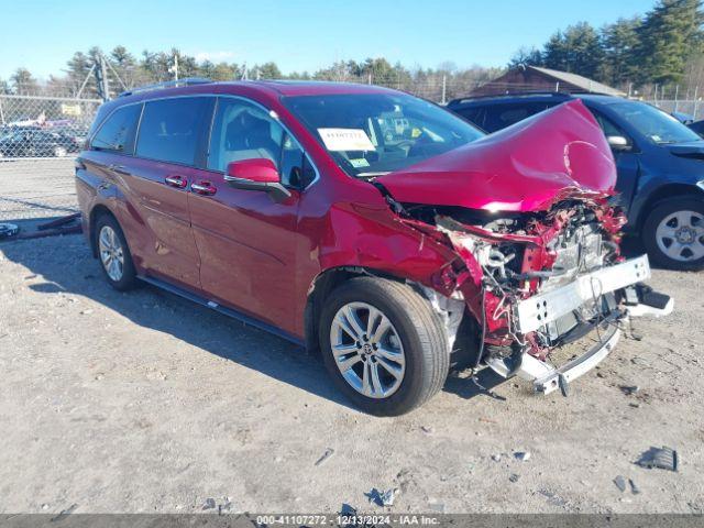  Salvage Toyota Sienna