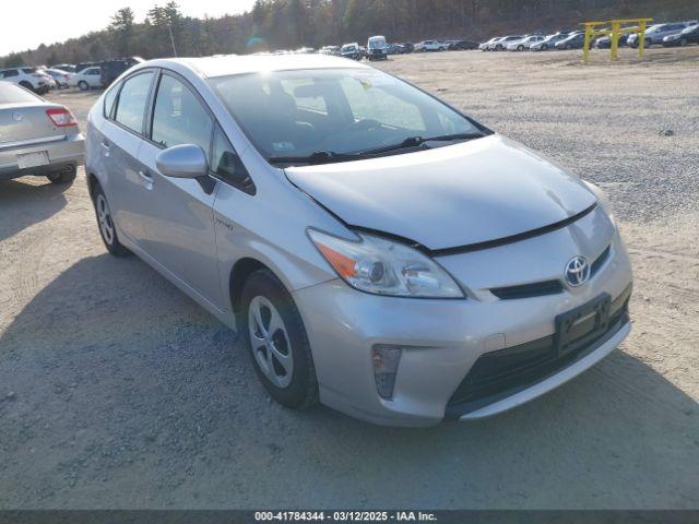  Salvage Toyota Prius