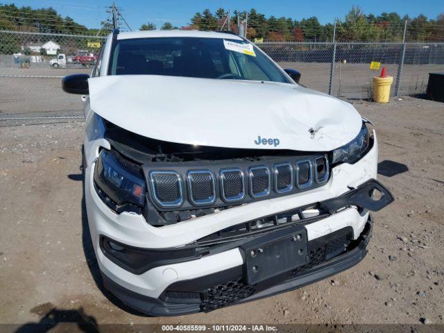  Salvage Jeep Compass