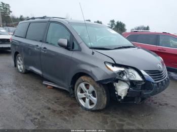 Salvage Toyota Sienna