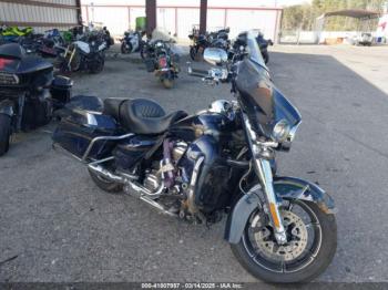  Salvage Harley-Davidson Flhtkse
