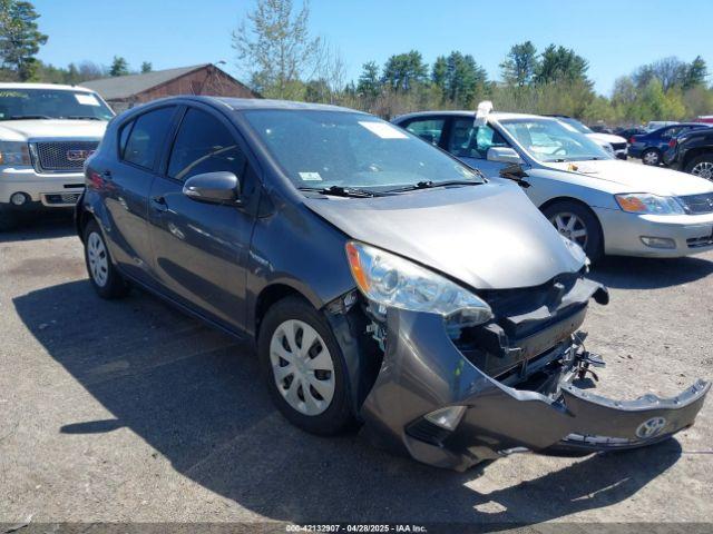  Salvage Toyota Prius c