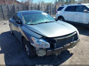  Salvage Nissan Maxima