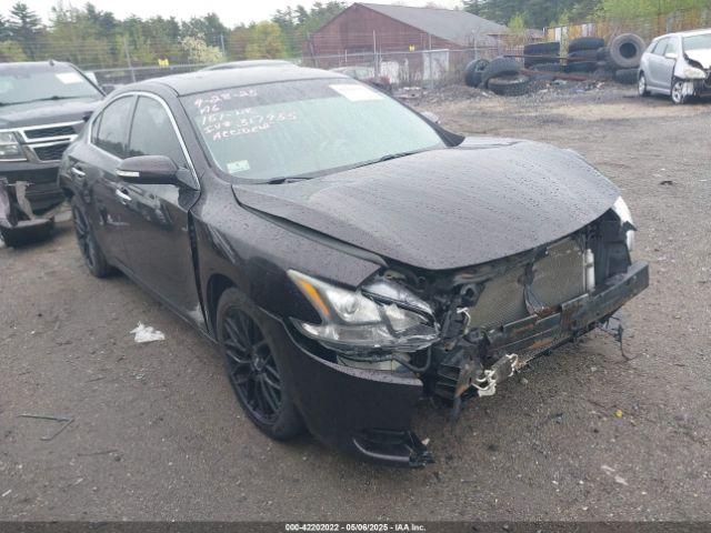  Salvage Nissan Maxima