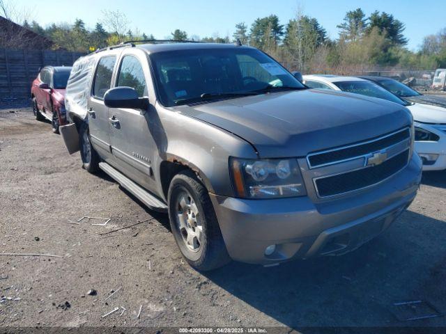  Salvage Chevrolet Suburban 1500