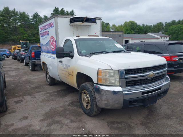  Salvage Chevrolet Silverado 2500