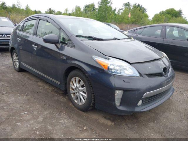 Salvage Toyota Prius