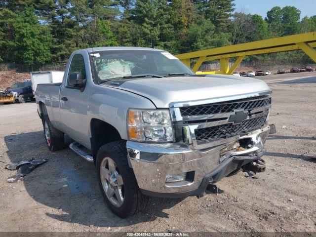  Salvage Chevrolet Silverado 2500