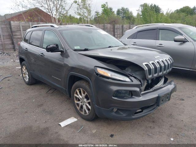  Salvage Jeep Cherokee