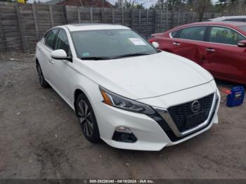  Salvage Nissan Altima