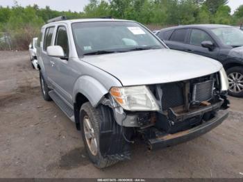  Salvage Nissan Pathfinder