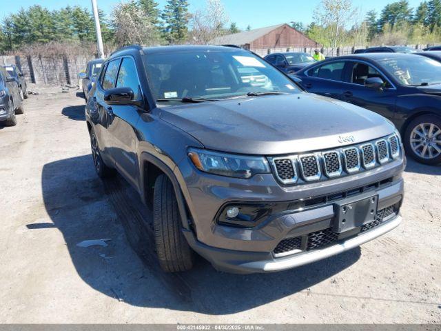  Salvage Jeep Compass