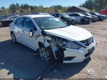  Salvage Nissan Altima