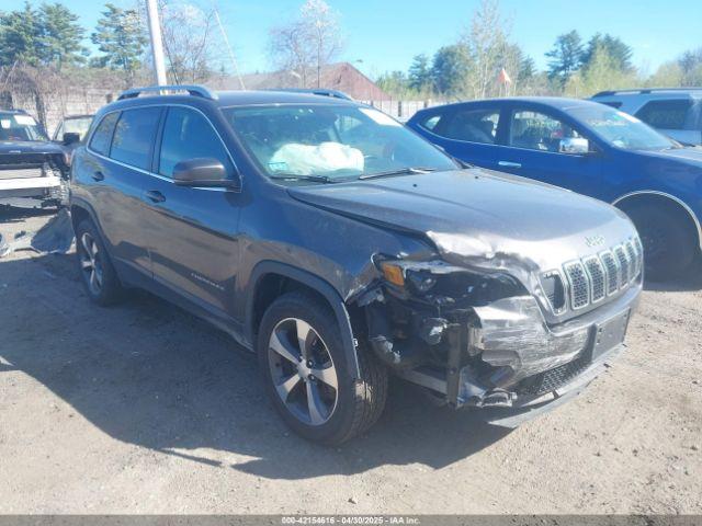  Salvage Jeep Cherokee
