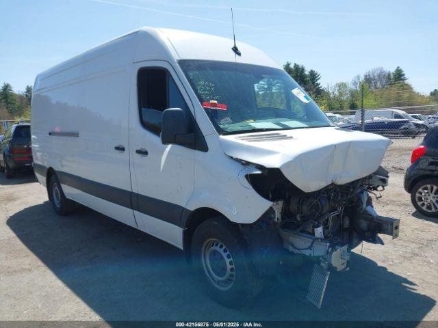  Salvage Mercedes-Benz Sprinter 2500
