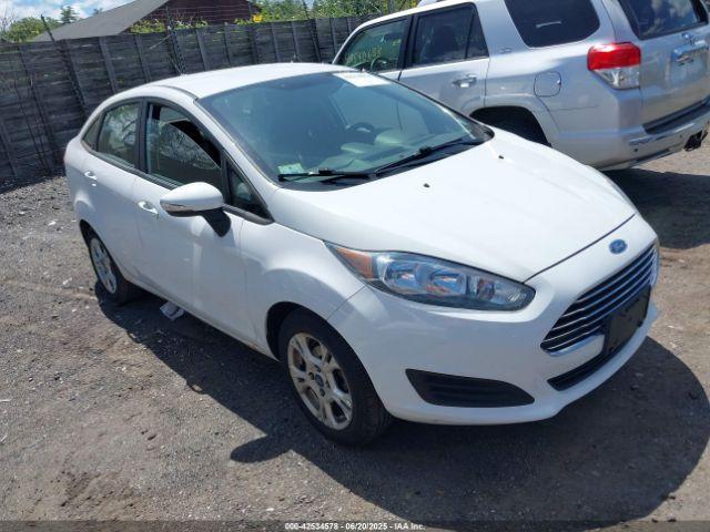  Salvage Ford Fiesta