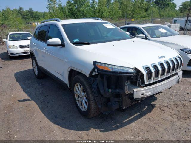  Salvage Jeep Cherokee