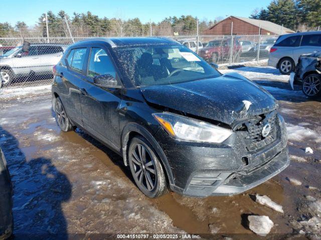  Salvage Nissan Kicks