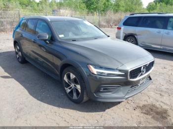  Salvage Volvo V60 Cross Country