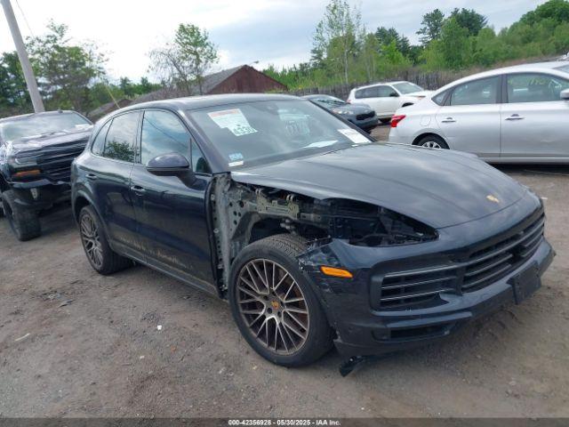  Salvage Porsche Cayenne