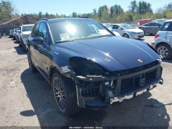  Salvage Porsche Cayenne