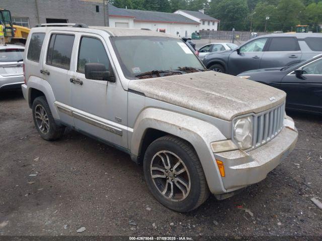  Salvage Jeep Liberty