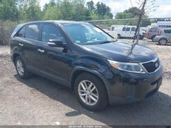  Salvage Kia Sorento