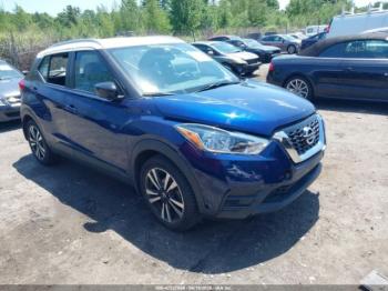  Salvage Nissan Kicks
