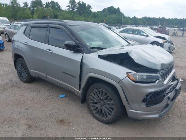  Salvage Jeep Compass