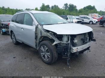  Salvage Nissan Pathfinder
