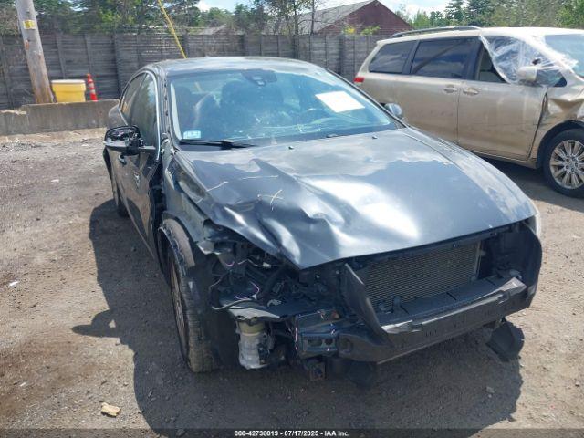  Salvage Volvo S60