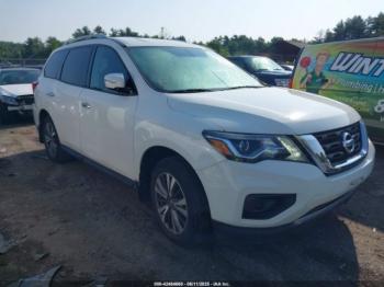  Salvage Nissan Pathfinder