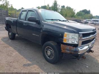  Salvage Chevrolet Silverado 2500