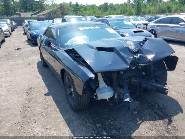  Salvage Dodge Challenger